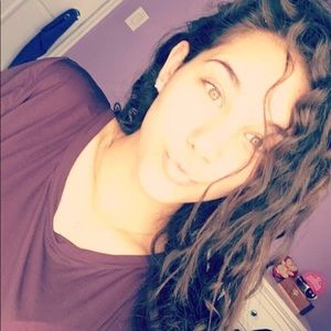 Meet your Posher, Yanice